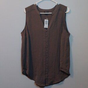 NWT Torrid Sleeveless Top in Size 14-16